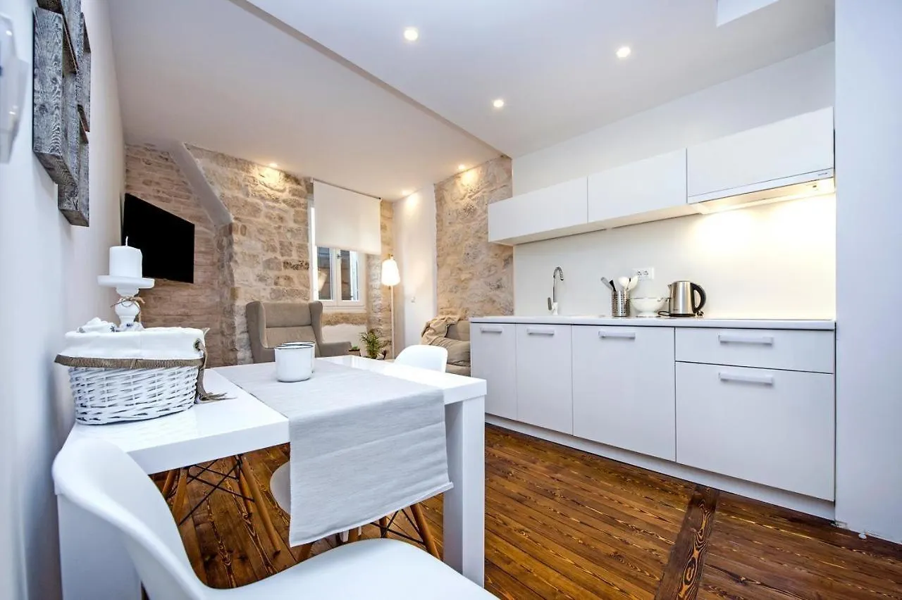 Luna Rooms And Studios Rovinj Apartment
