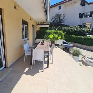 House Marcone - Pool Rovinj