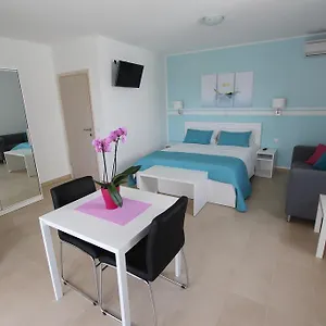 Emanuel Apartman